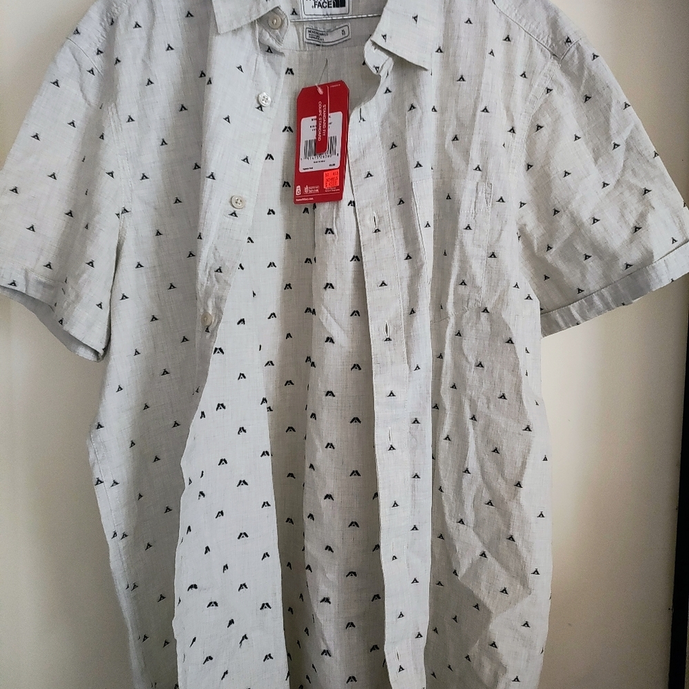 (2) north face men's dress shirt size XL